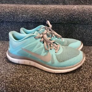 supra society black red